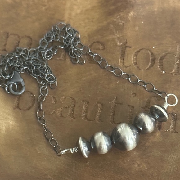 Navajo sterling beads balls sterling silver necklace - Picture 3 of 7